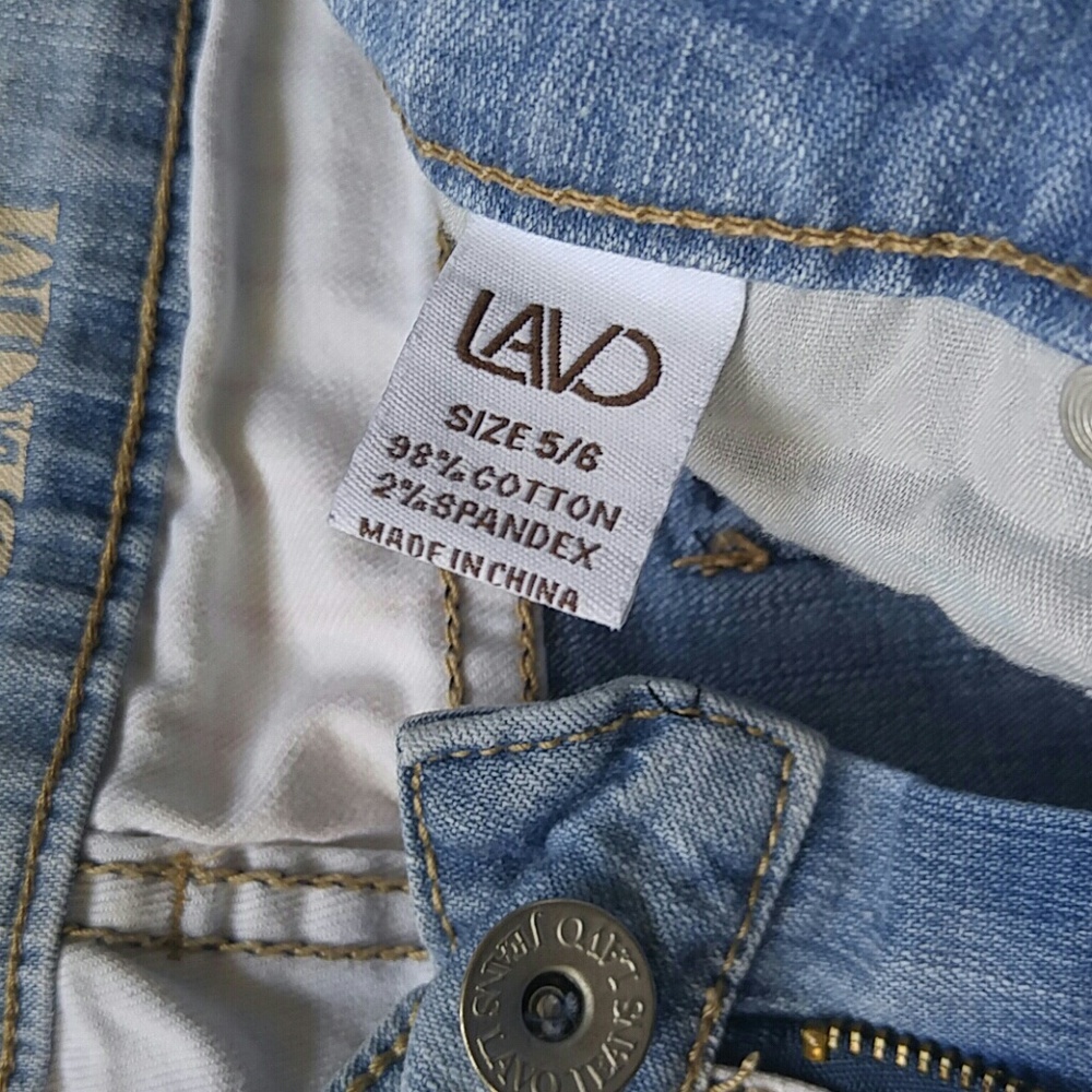 Shorts - Picture 7 of 7